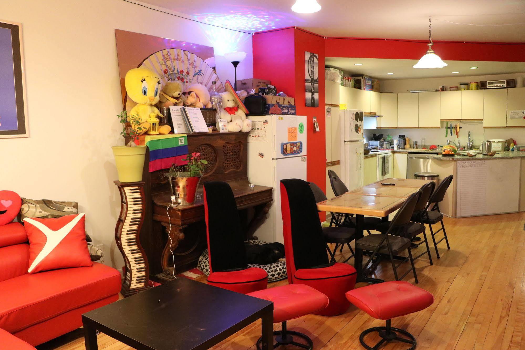 Auberge Reboot Hostel Монреаль Экстерьер фото