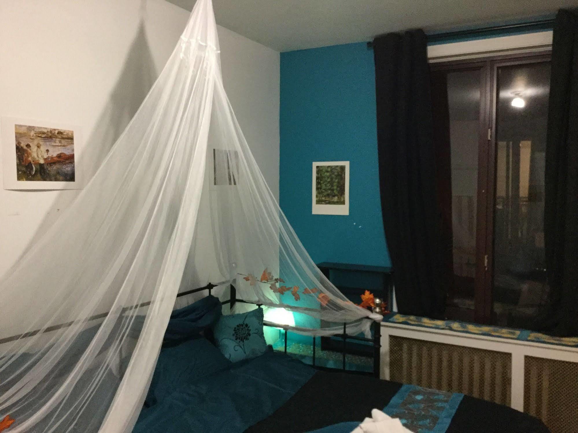 Auberge Reboot Hostel Монреаль Экстерьер фото