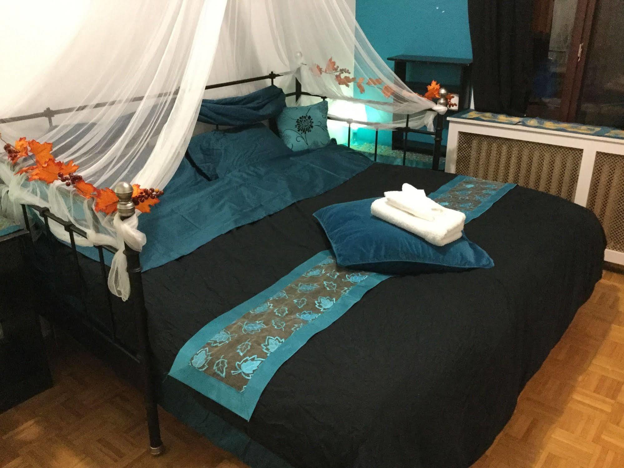 Auberge Reboot Hostel Монреаль Экстерьер фото
