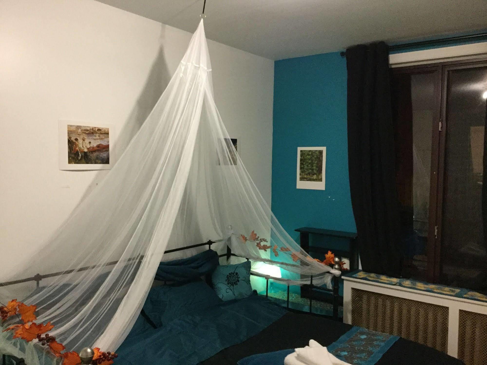 Auberge Reboot Hostel Монреаль Экстерьер фото